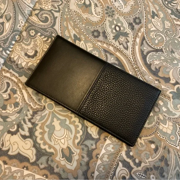 New Salvatore Ferragamo Gancini Nero Calfskin Pebble Leather Wallet Made Italy